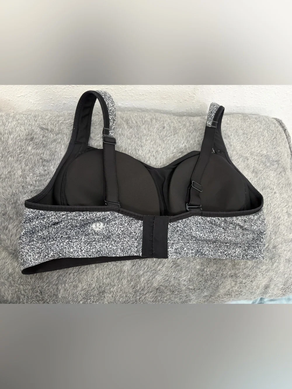 lululemon athletica Gray/Black Speckled High-Impact Sports Bra size 36C